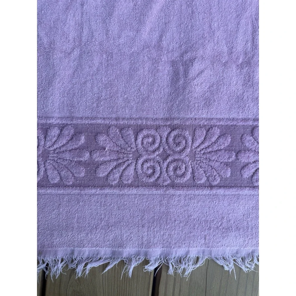 Vintage 1970s Cannon Monticello Pink Sculpted Santa Cruz Fringe Bath Towel